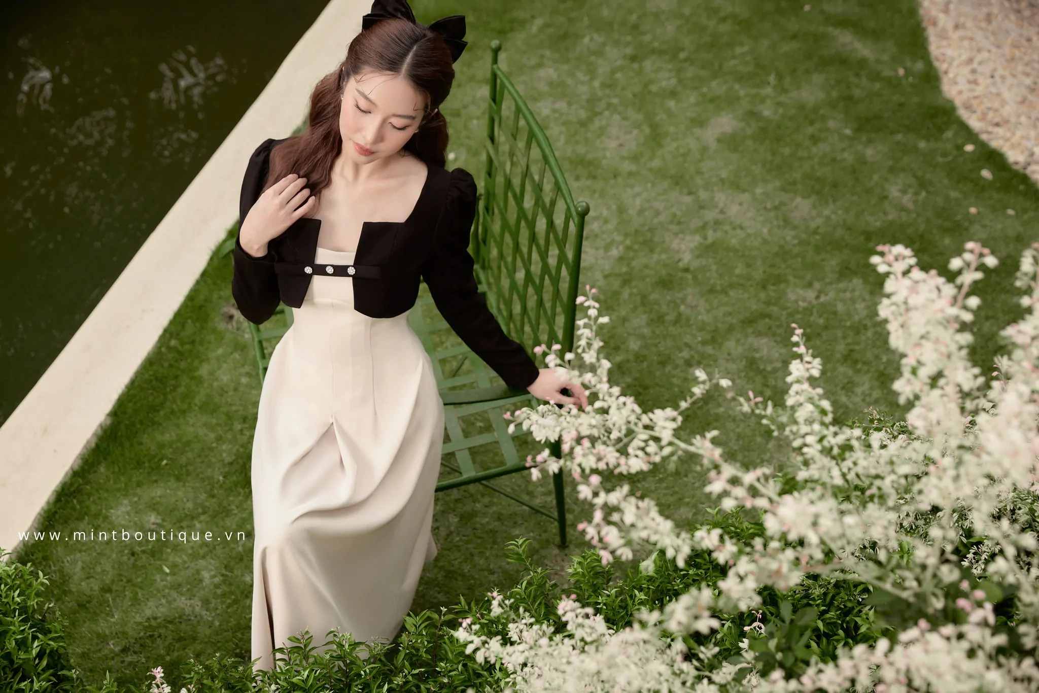 Váy liền midi thô chéo kem 2 dây cúp ngực - Image 4