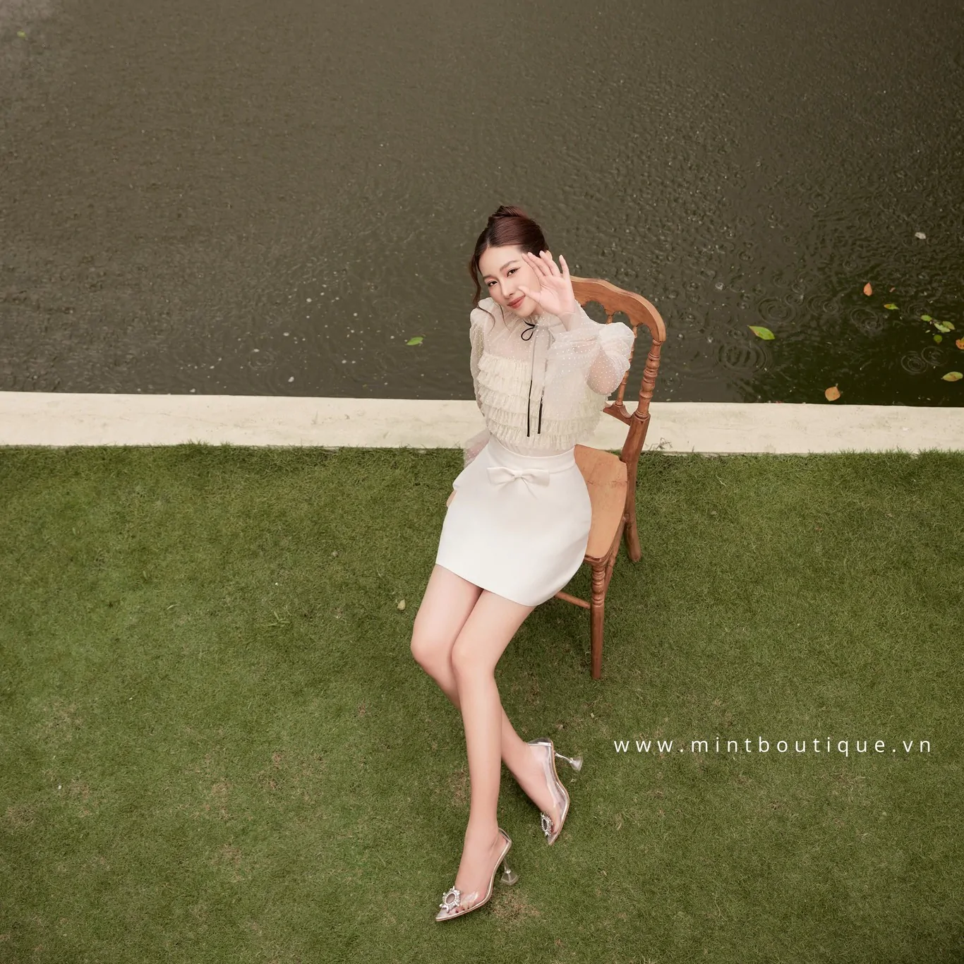 Áo sơ mi lưới chấm bi viền bèo nơ chỉ đen - Image 6