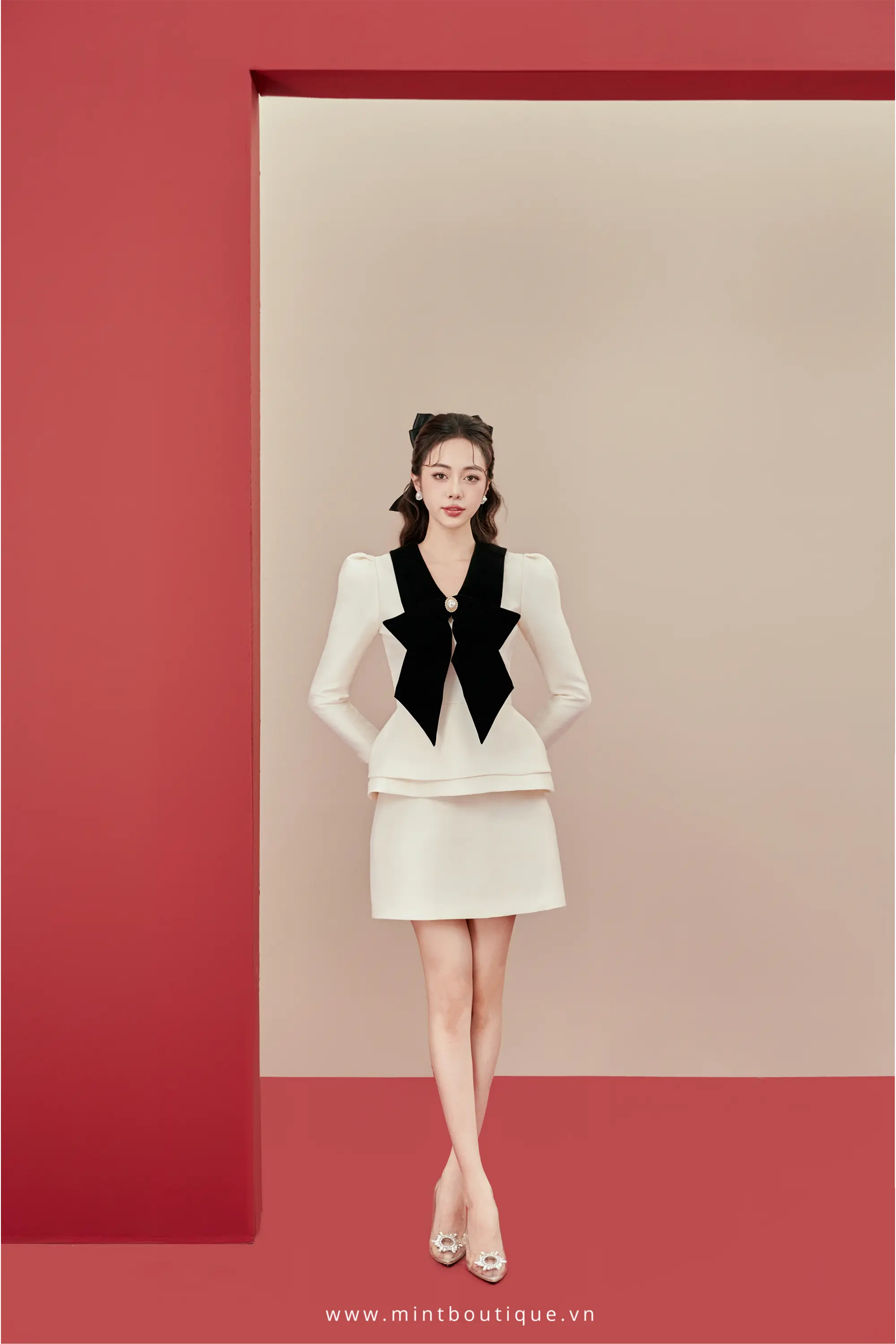 Chân váy tafta kem dáng A ngắn cạp liền - Image 2