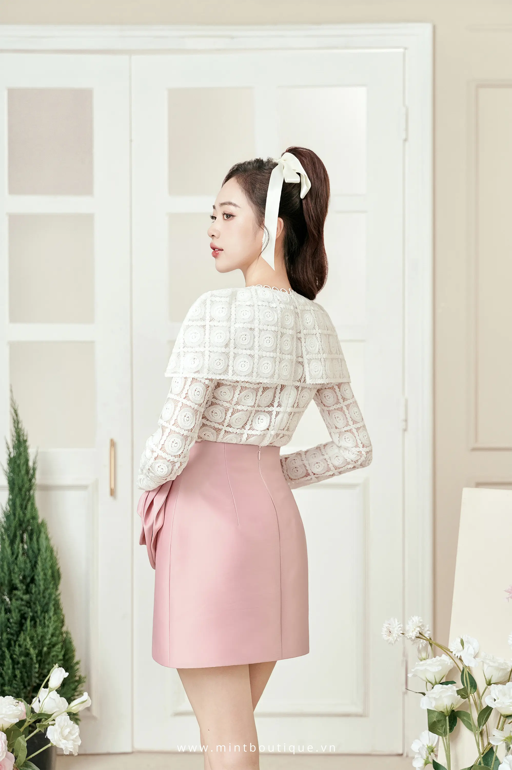 Chân váy tafta hồng dáng A ngắn cuốn hoa hồng - Image 4