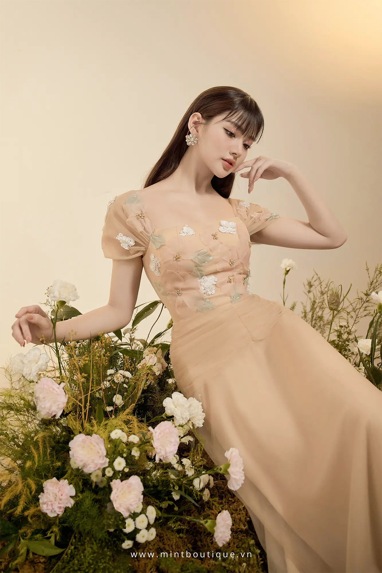 Váy liền midi lưới đính kết hoa cao cấp - Image 3