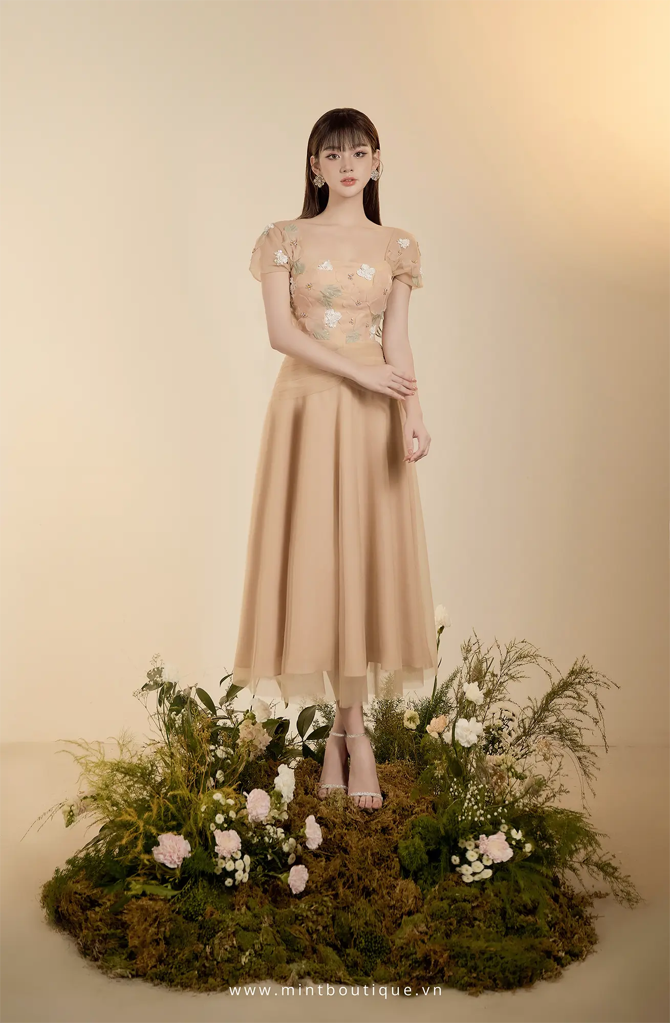 Váy liền midi lưới đính kết hoa cao cấp - Image 2