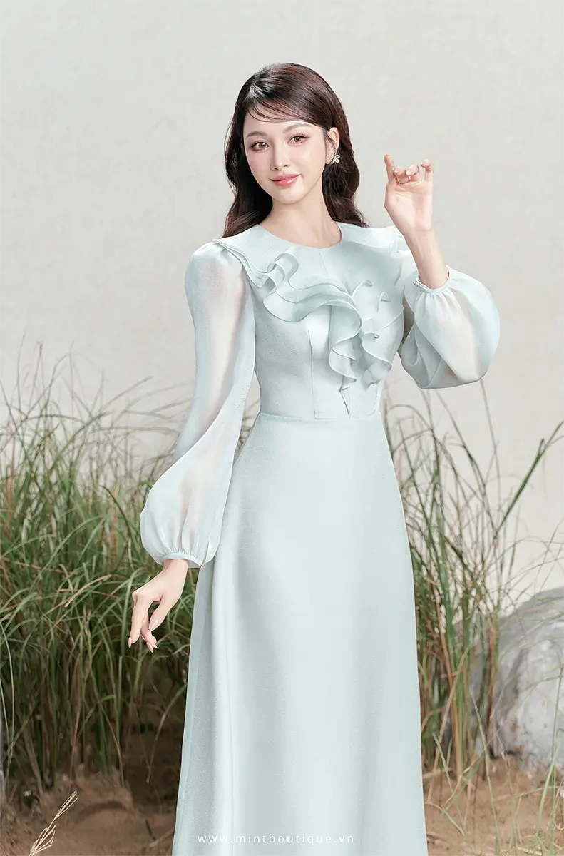 Váy liền midi tơ óng xanh mint cổ tròn xếp bèo - Image 3