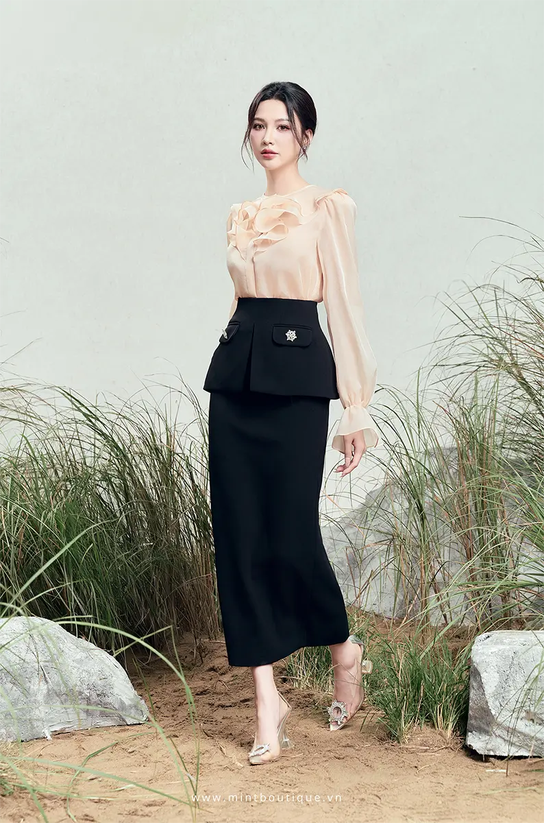 Áo sơ mi tơ tằm hồng nude bèo ngực tay bồng - Image 5