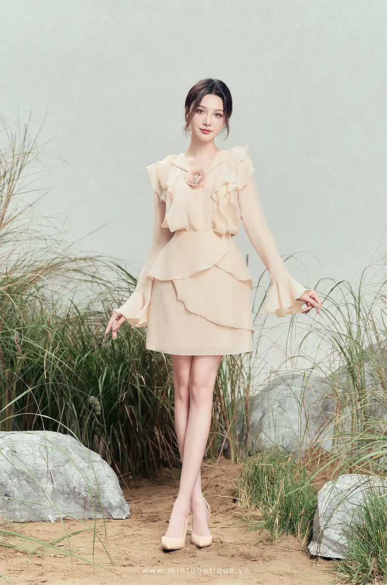 Áo sơ mi tơ nhật cổ bèo đính hoa rời - Image 4