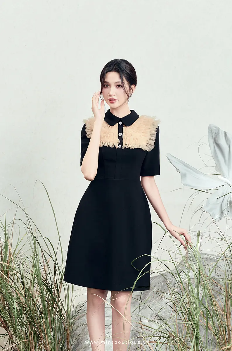 Váy liền mini thô đen cổ đức kê bèo lưới da tay cộc - Image 3