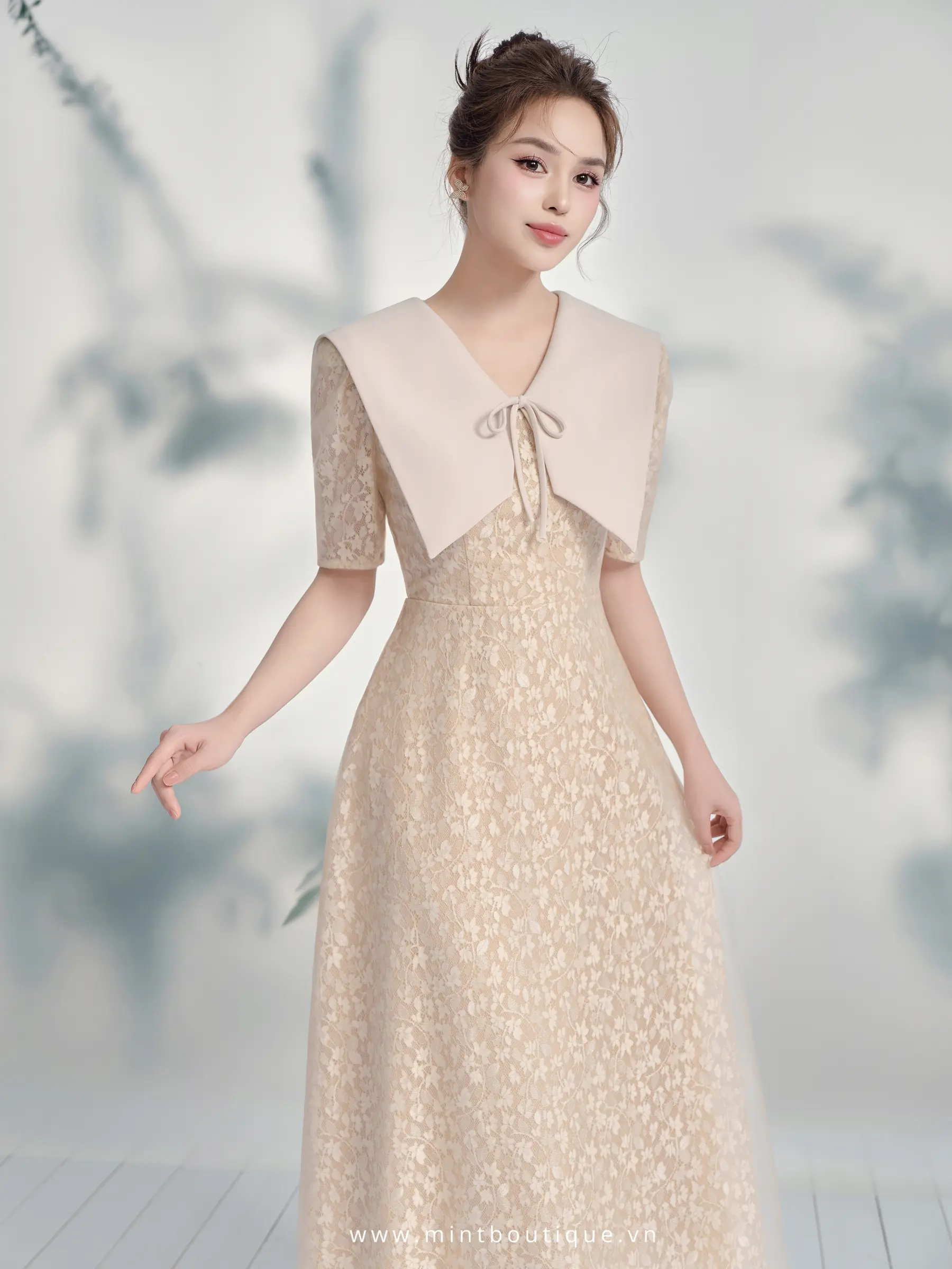 Váy liền midi ren hoa nhí cổ dior be nơ chỉ be - Image 2