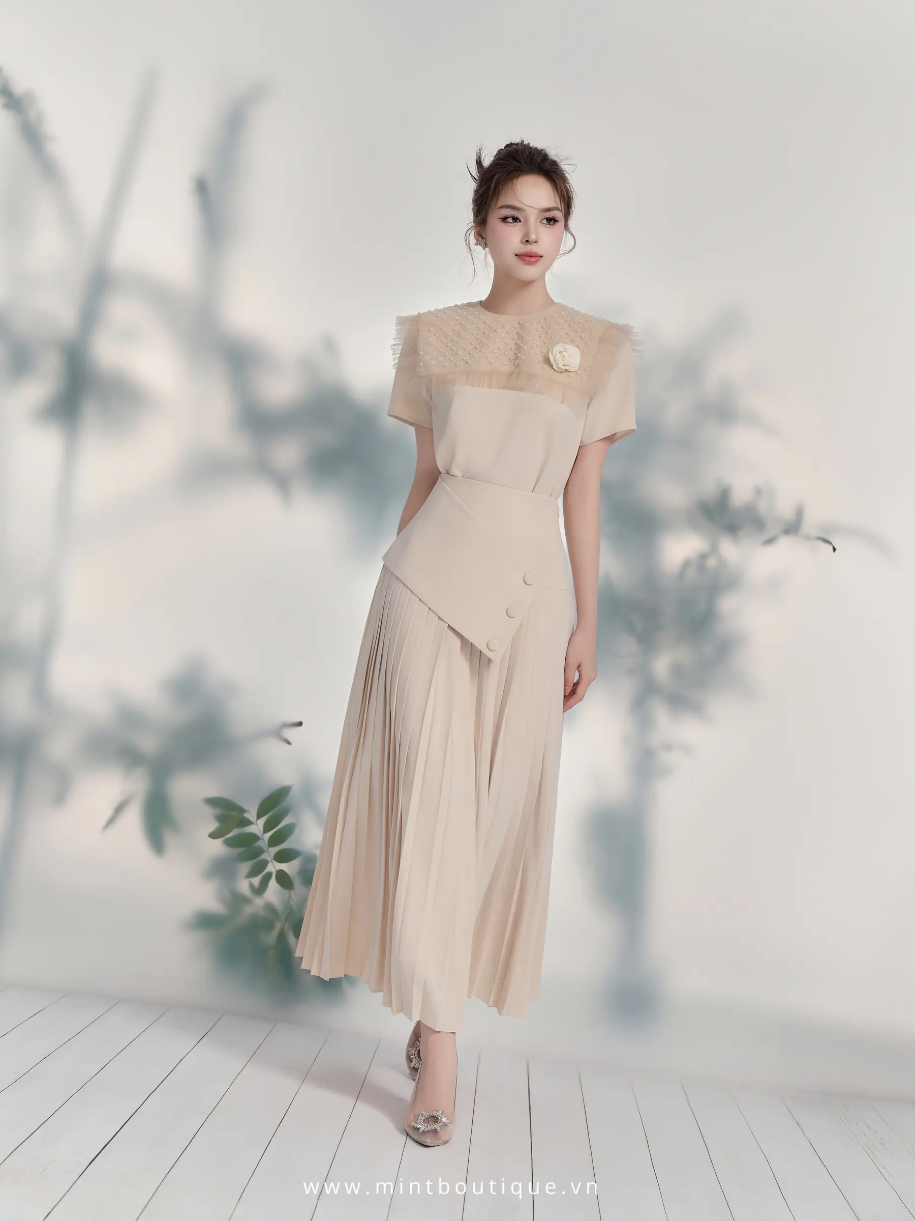 Chân váy midi tằm lanh kem xếp ly rẻ quạt - Image 5