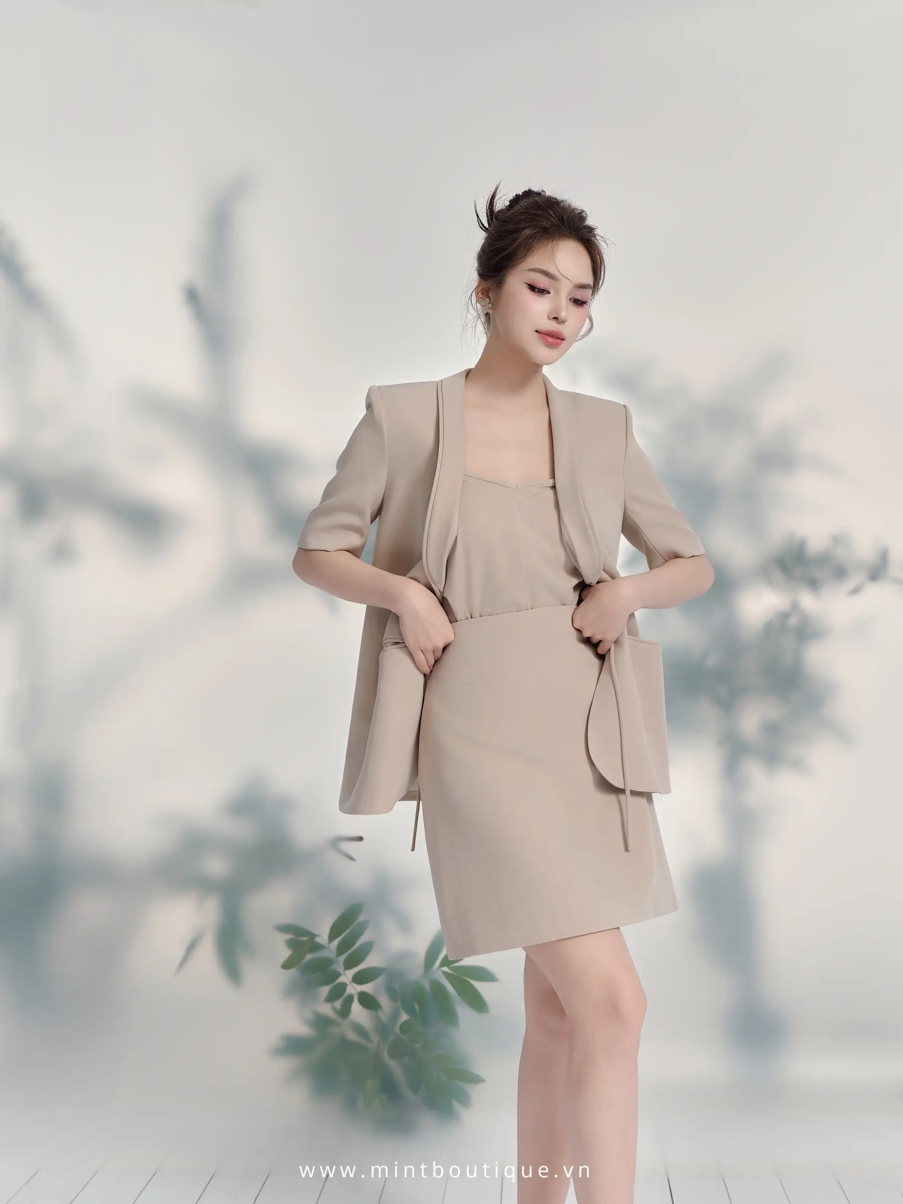 Chân váy dior xám cạp 4cm túi sườn