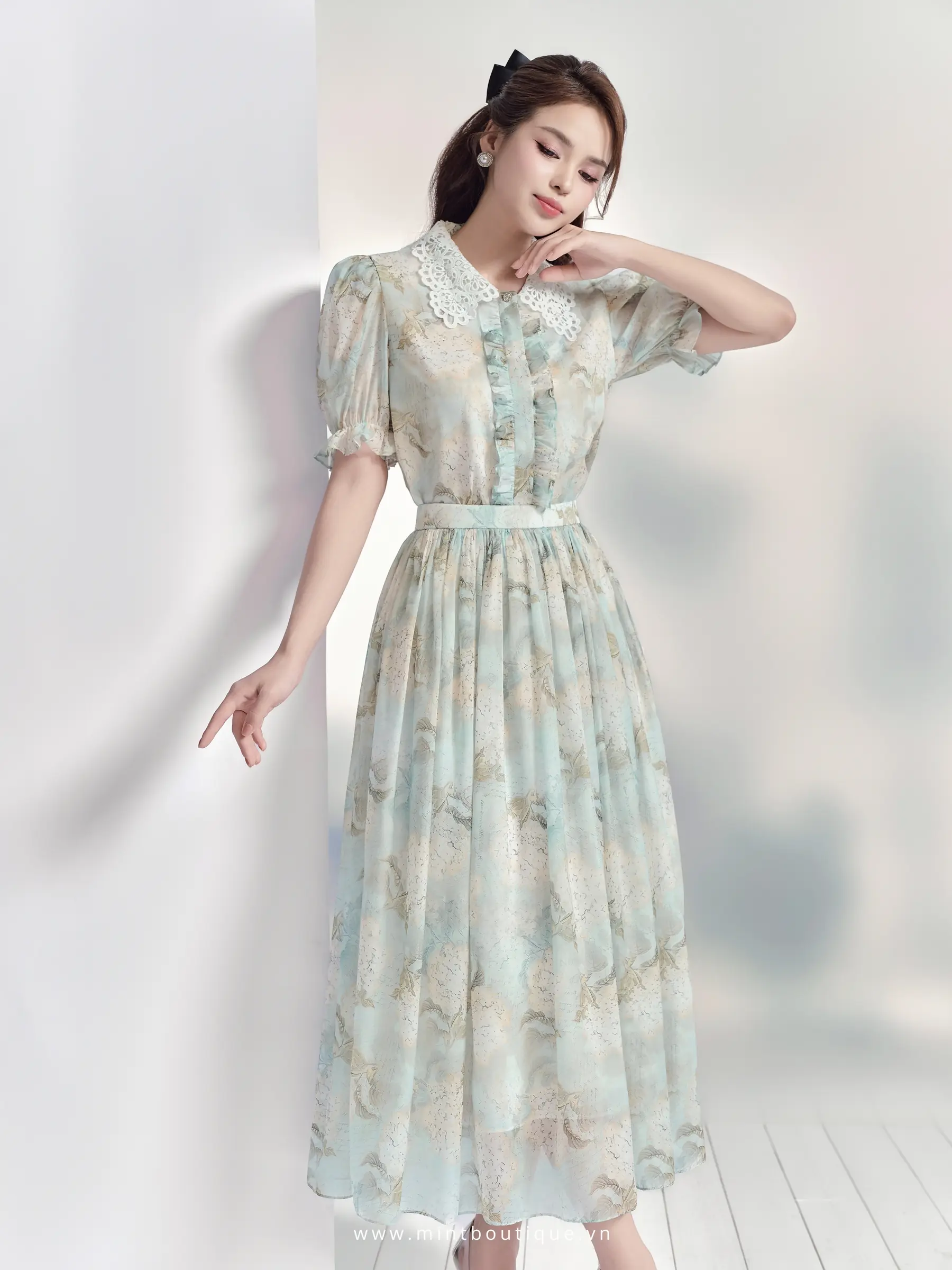 Chân váy midi tơ hoa xanh rút nhăn cạp 3cm - Image 3