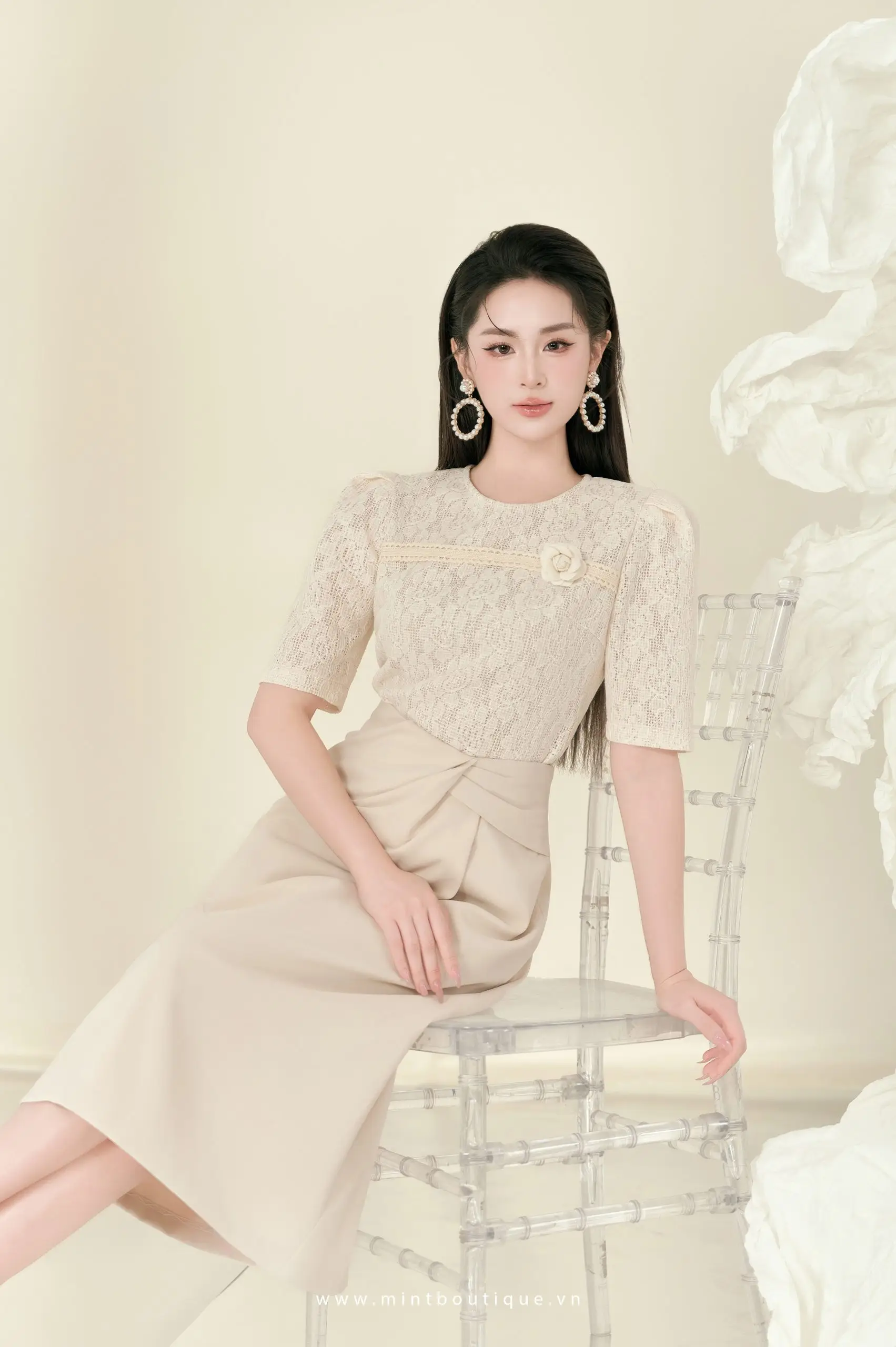 Chân váy midi dior kem cạp liền xếp ly chéo - Image 2