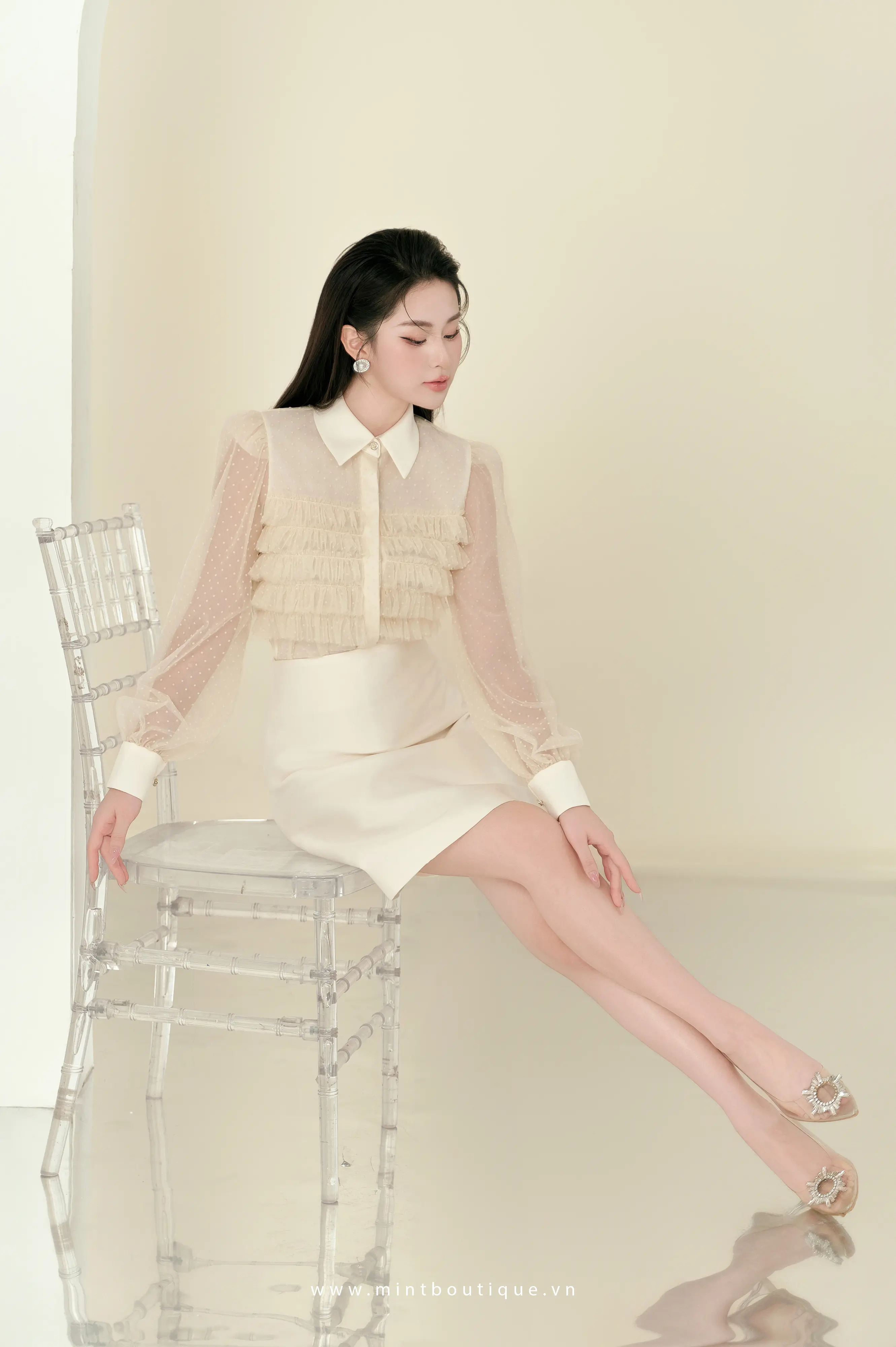 Chân váy tafta kem dáng A ngắn cạp liền - Image 2