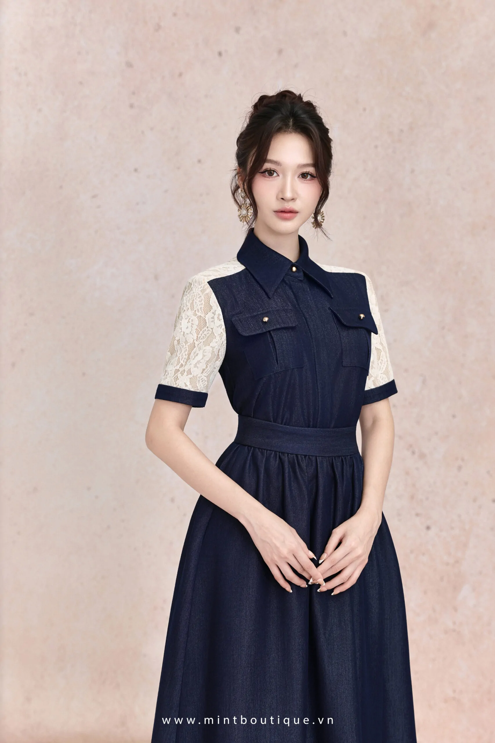 Áo bò phối ren kem