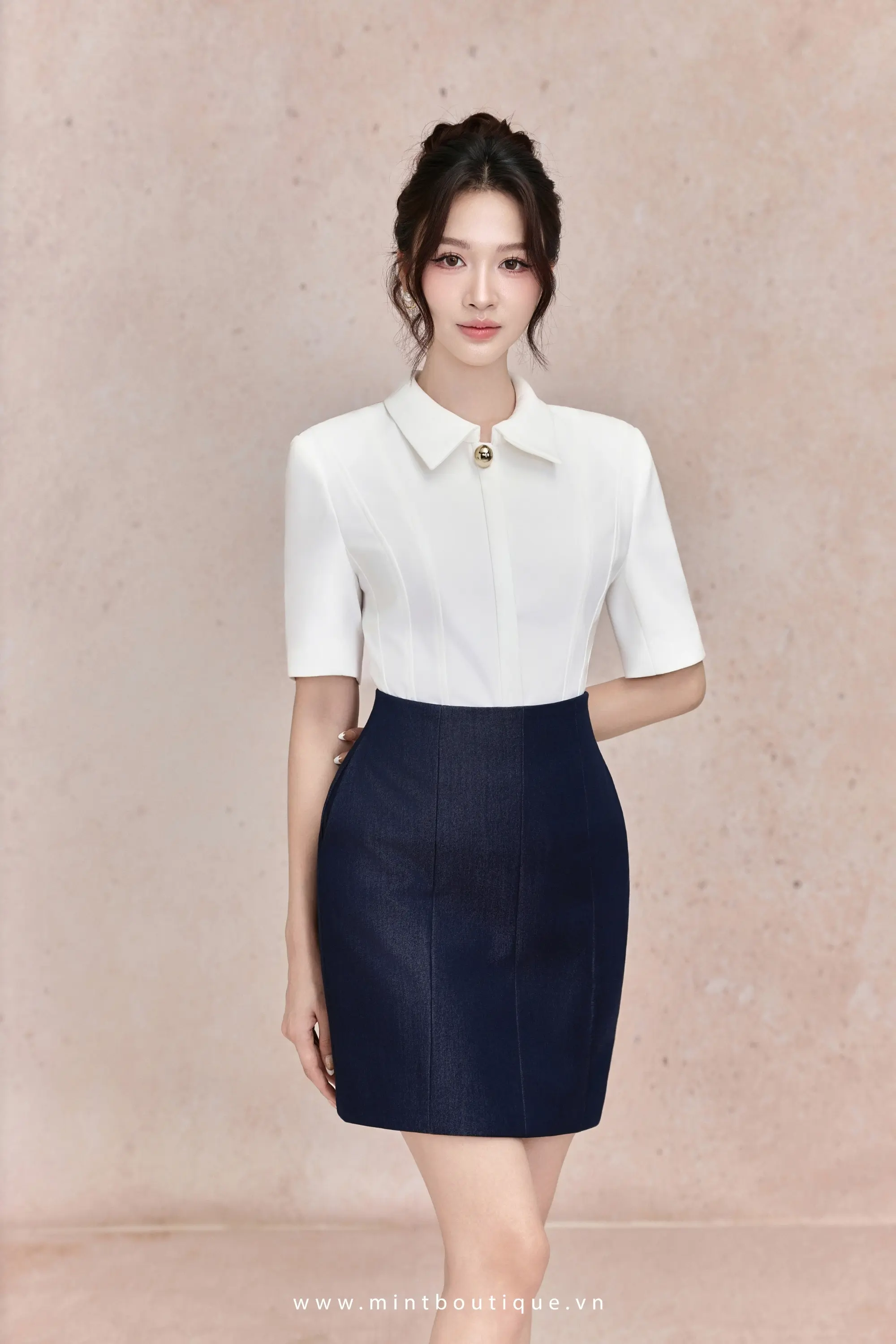 Áo tuyết mưa trắng cổ đức không chân bổ mảnh 2 lớp