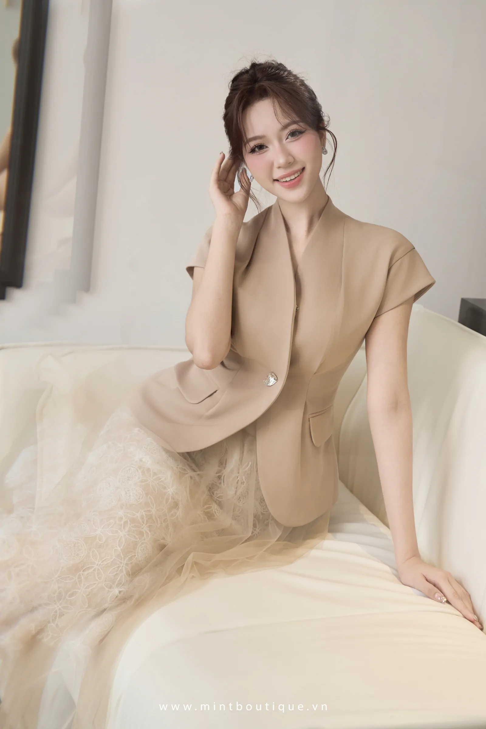 Áo vest chéo dior nâu vai chờm cổ leo xếp ly - Image 5