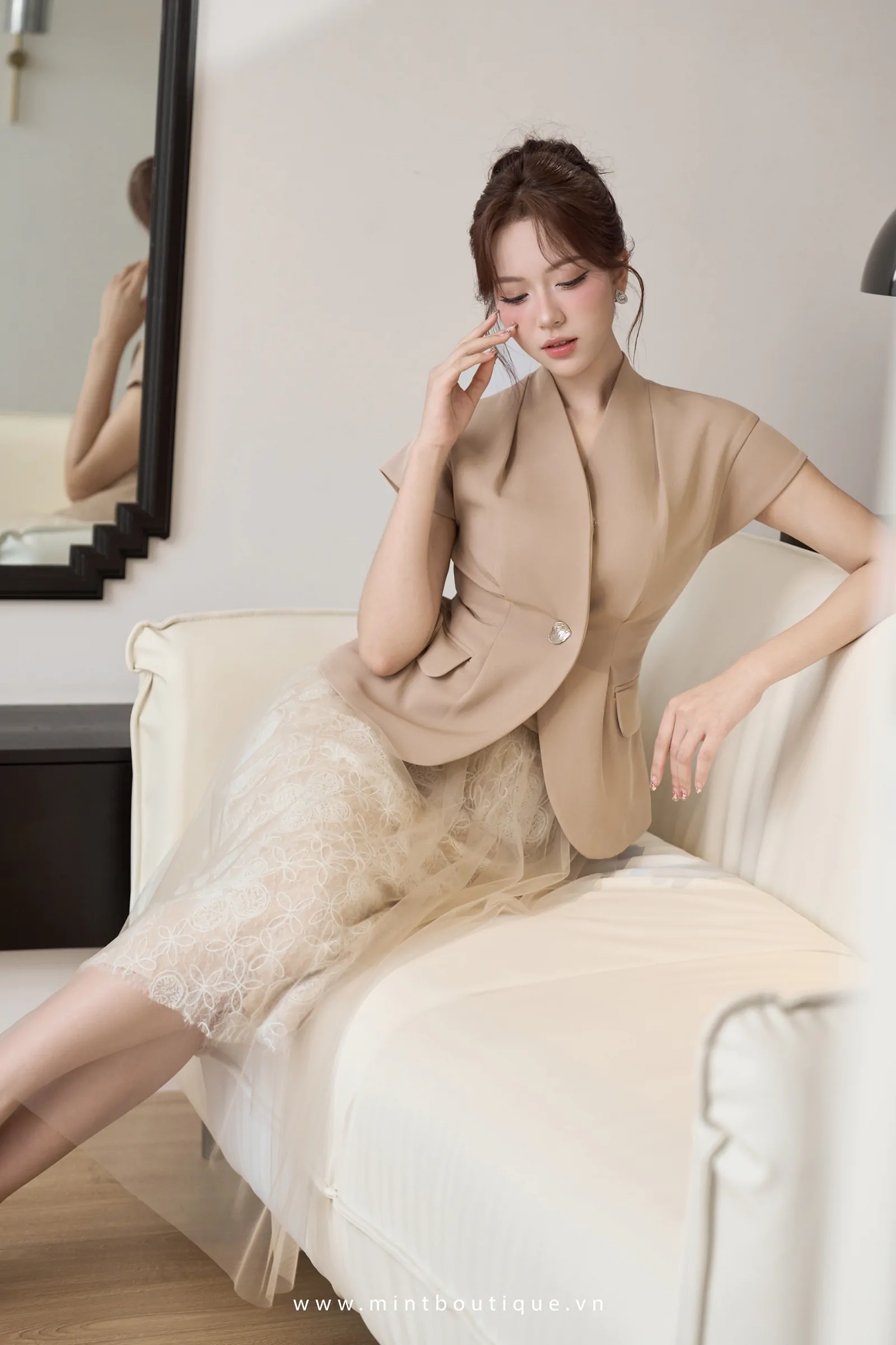 Áo vest chéo dior nâu vai chờm cổ leo xếp ly - Image 6