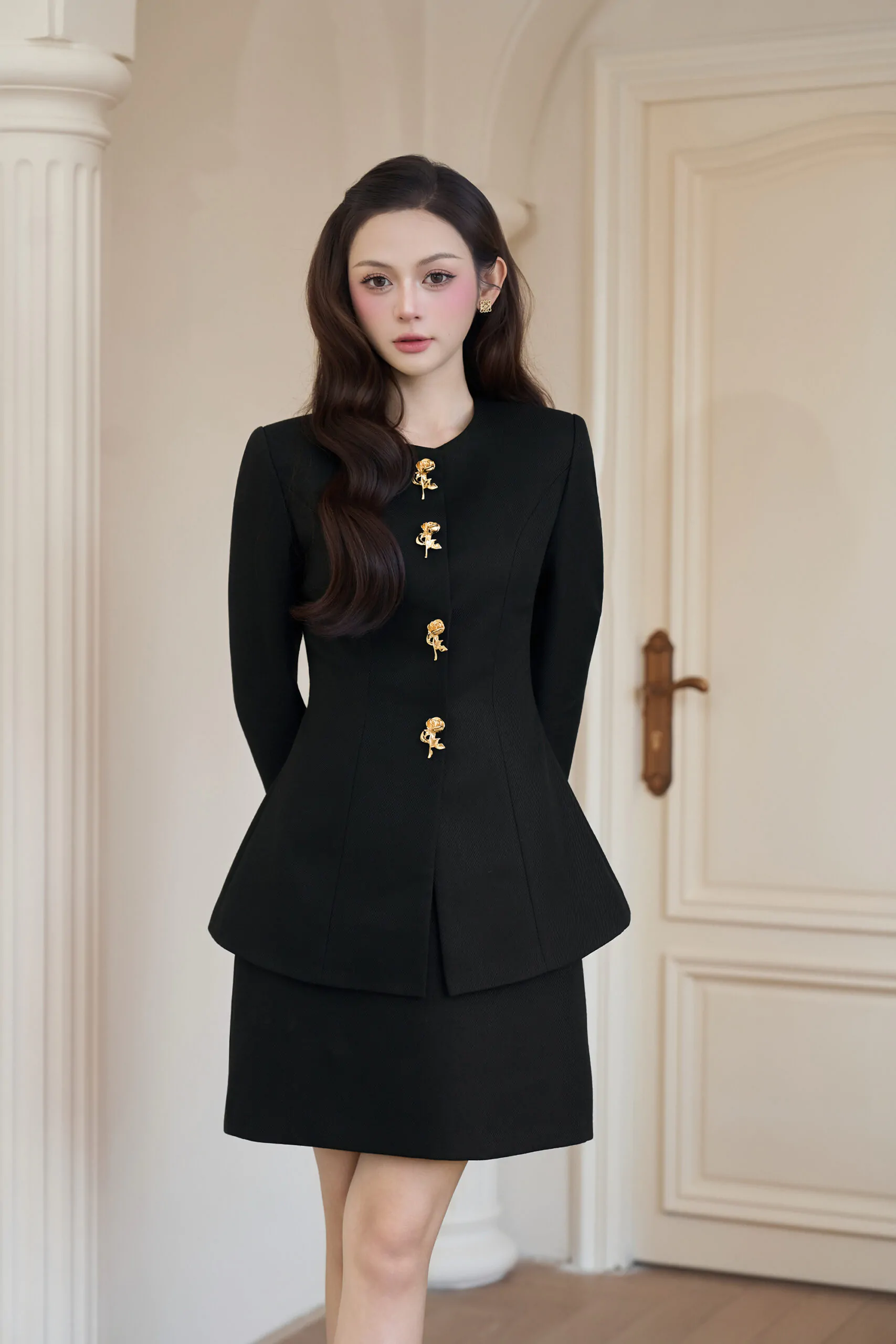 Áo vest dạ tex đen cổ tròn tay vest dài bổ mảnh - Image 4