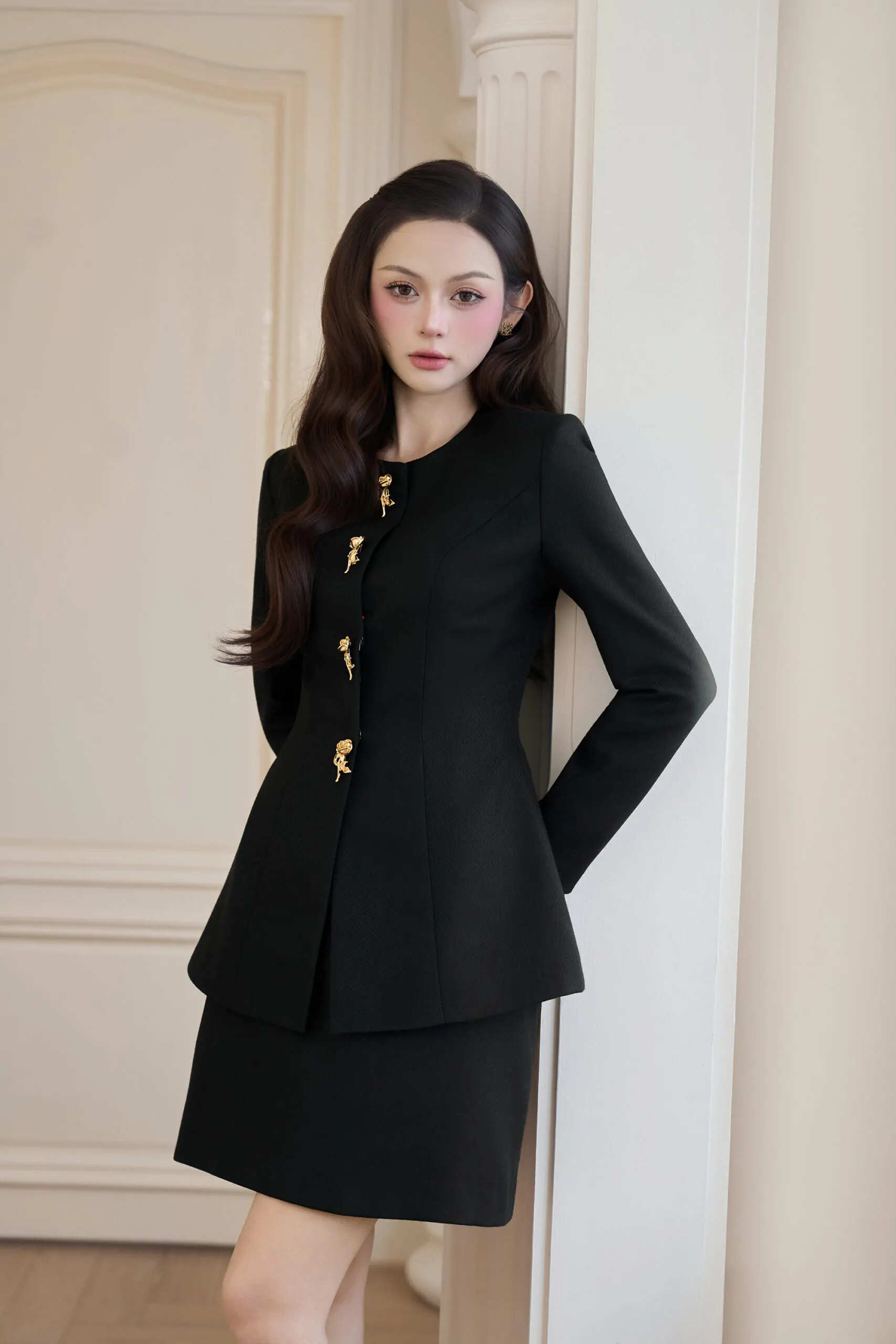 Áo vest dạ tex đen cổ tròn tay vest dài bổ mảnh - Image 3