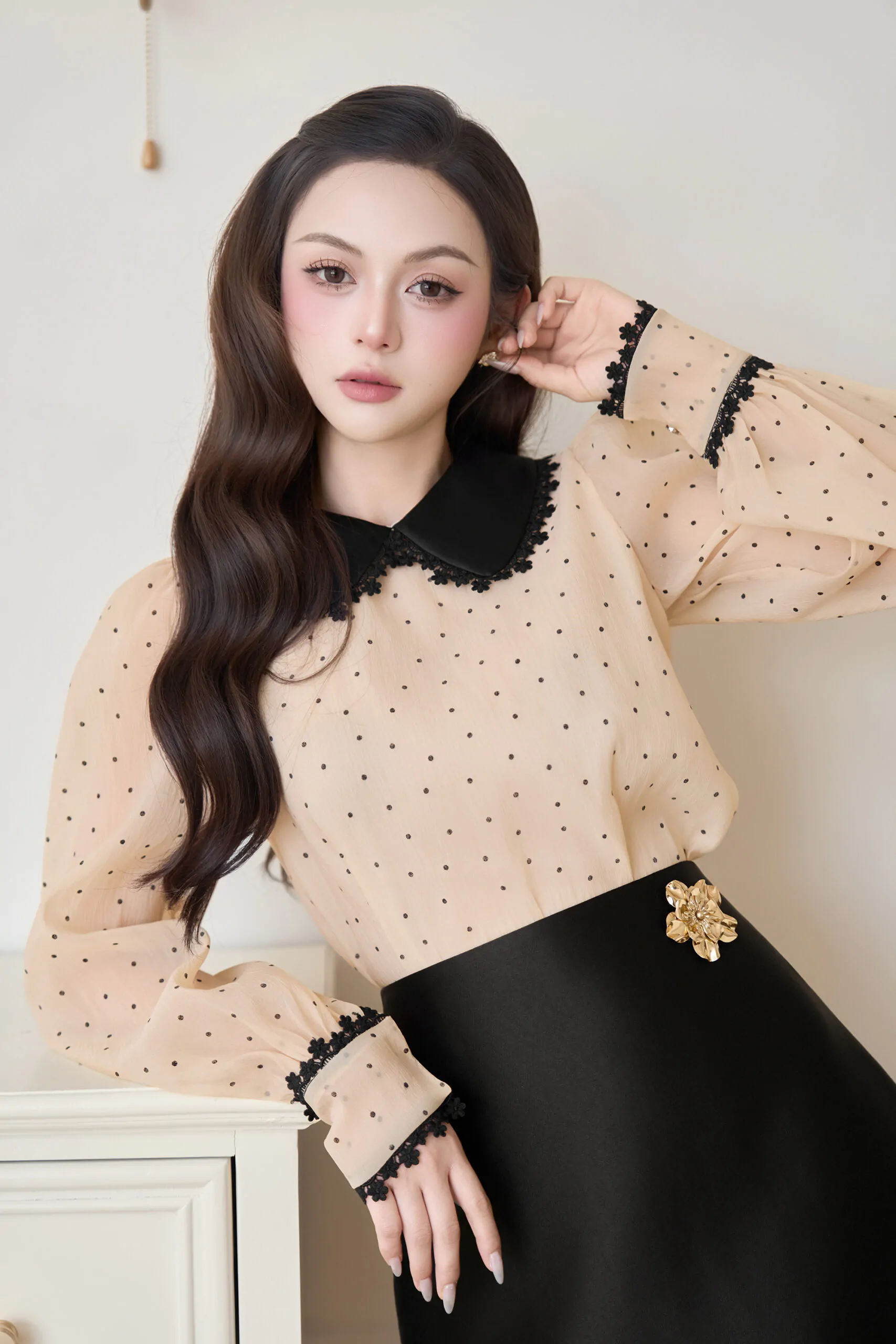 Chân váy tafta đen A viền ren đen - Image 2